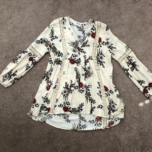 Blu Pepper Floral Top